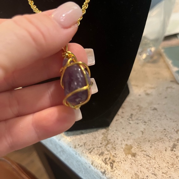 Avon 30” amethyst raw stone goldtone necklace - Picture 5 of 6